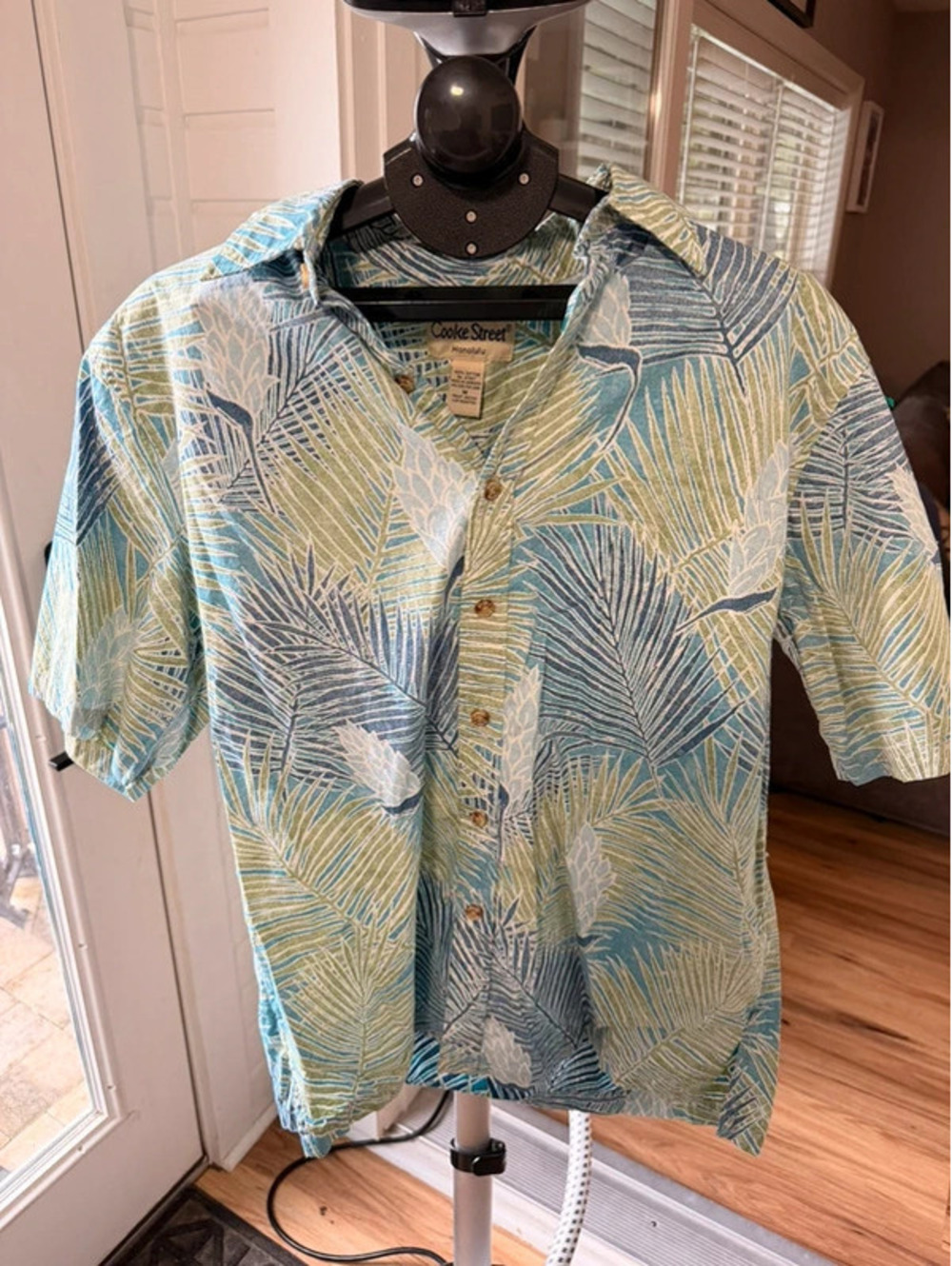 Cooke Street Honolulu Men’s Medium Hawaiian Shirt Tropical Palm Leaf 100% Cotton
